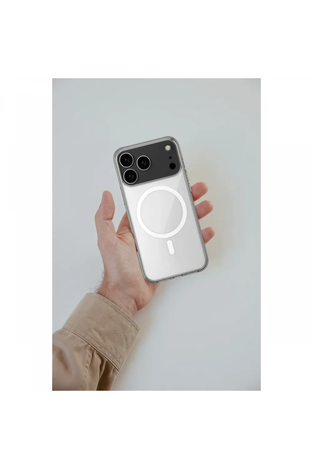 Apple iPhone 17 Pro Max Kılıf Magneticsafe Şeffaf Silikon - Şeffaf