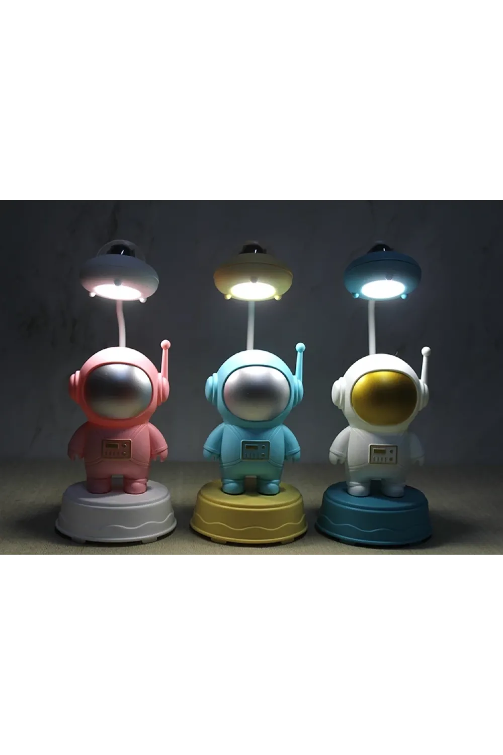 Astronot Masa Lambasi  IEG3323