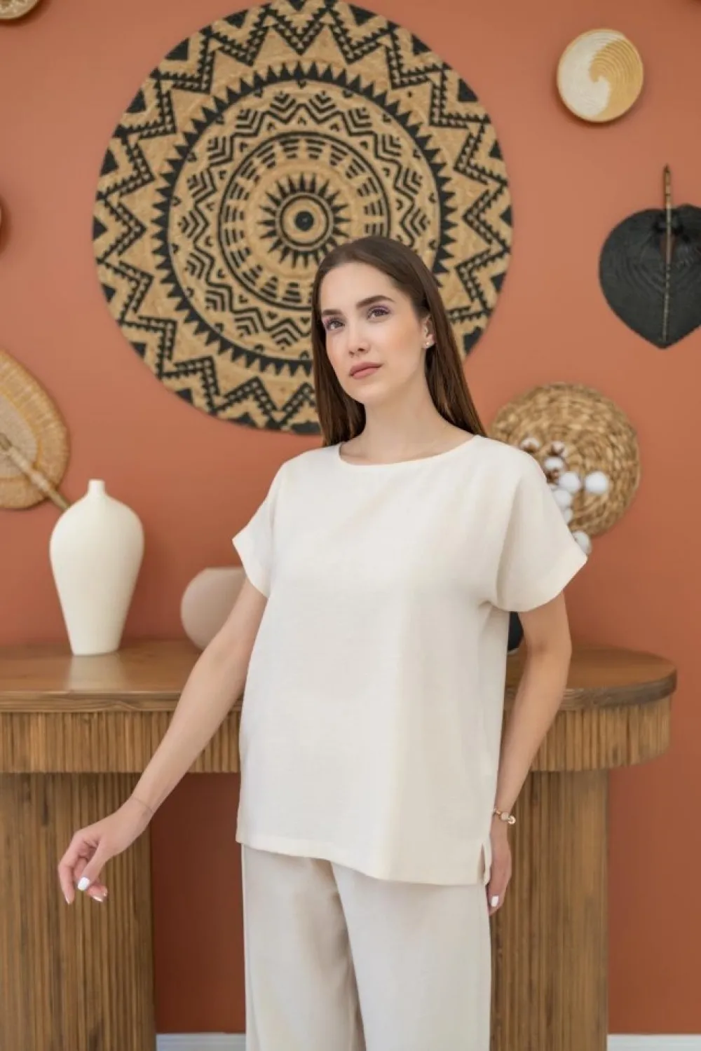 Bej T-Shirt Ve Pantolon Takım