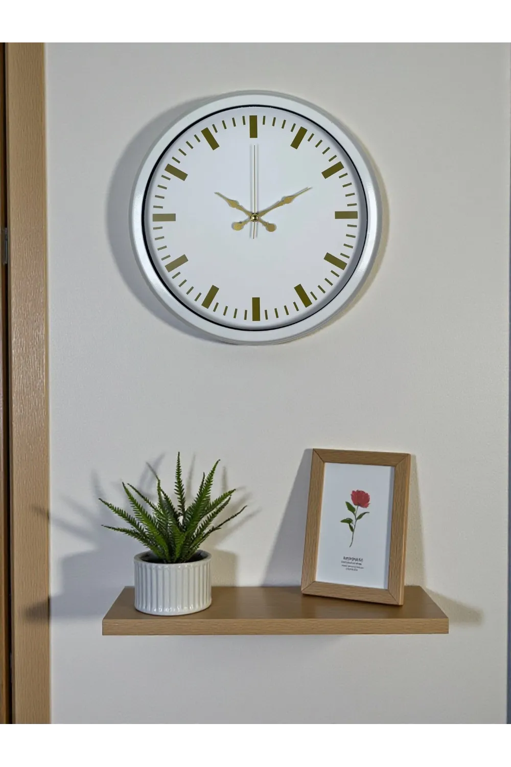 Beyaz Zarafet 40 Cm Metal Duvar Saati