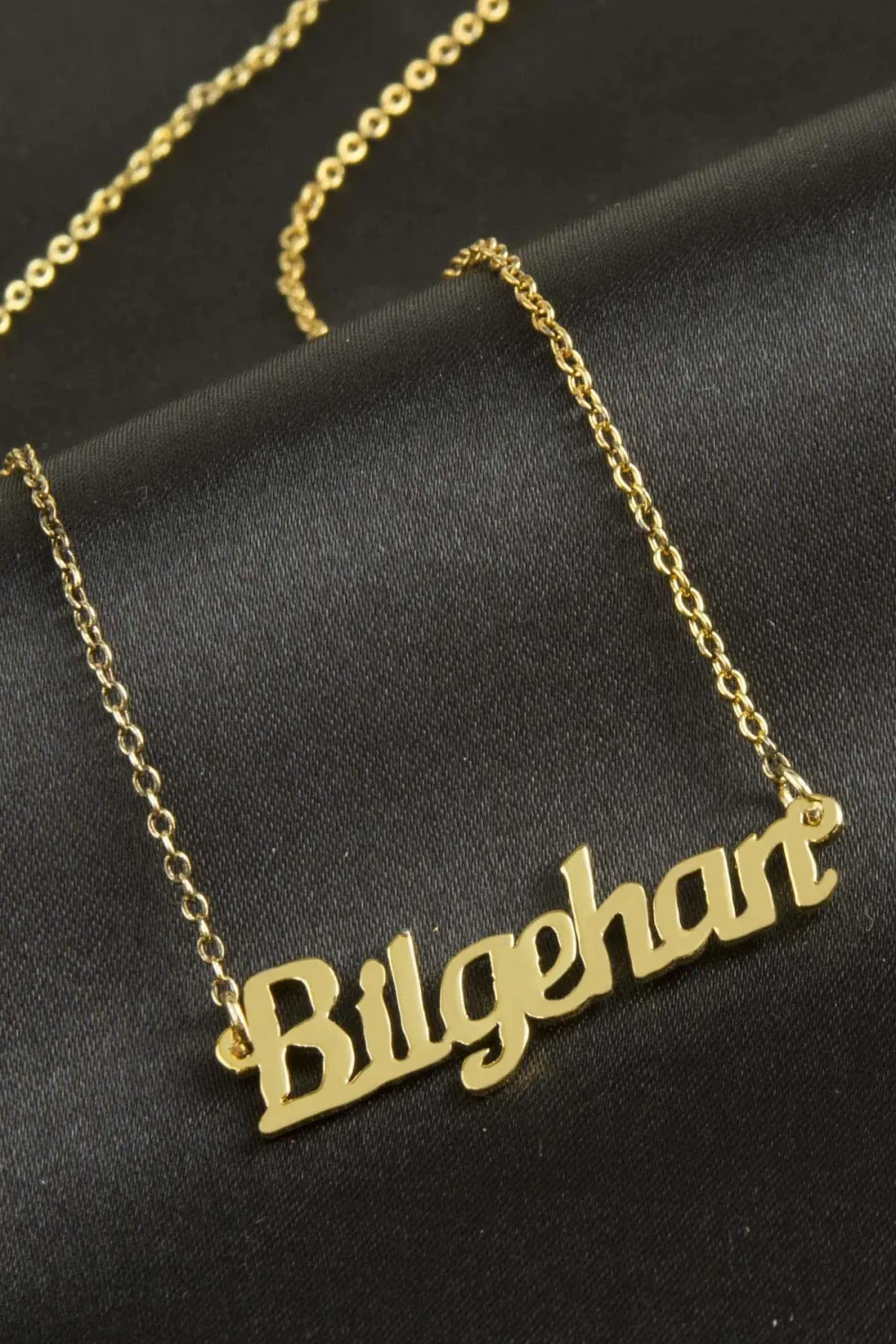 Bilgehan isimli kolye (Kişiye Özel)