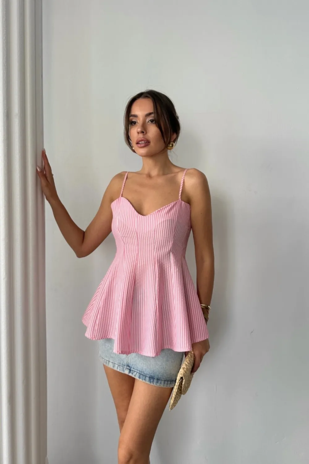 ÇİZGİLİ GOFRE ASKILI PENS DETAYLI BLUZ - Pembe