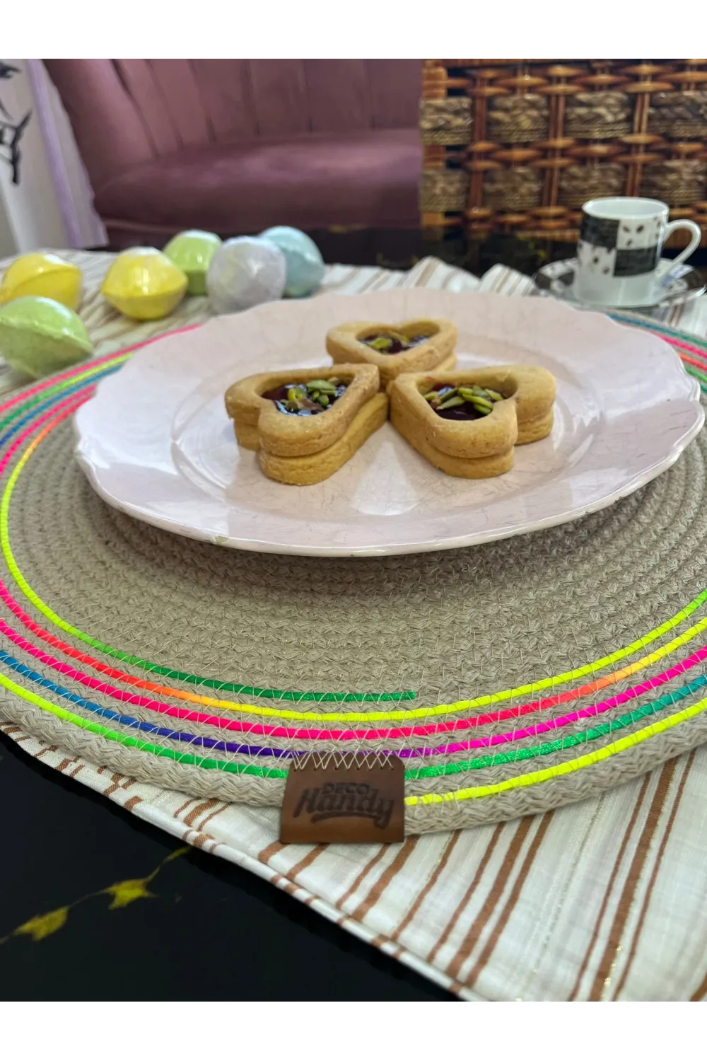 DecoHandy 39cm Neon Renkli Şeritli Jüt Örme Supla Amerikan Servis