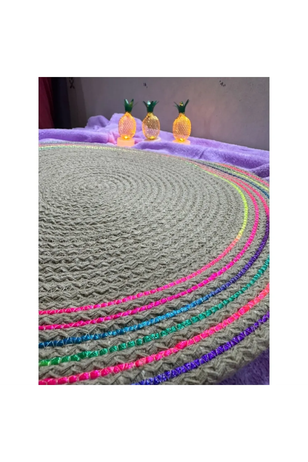 DecoHandy 39cm Neon Renkli Şeritli Jüt Örme Supla Amerikan Servis