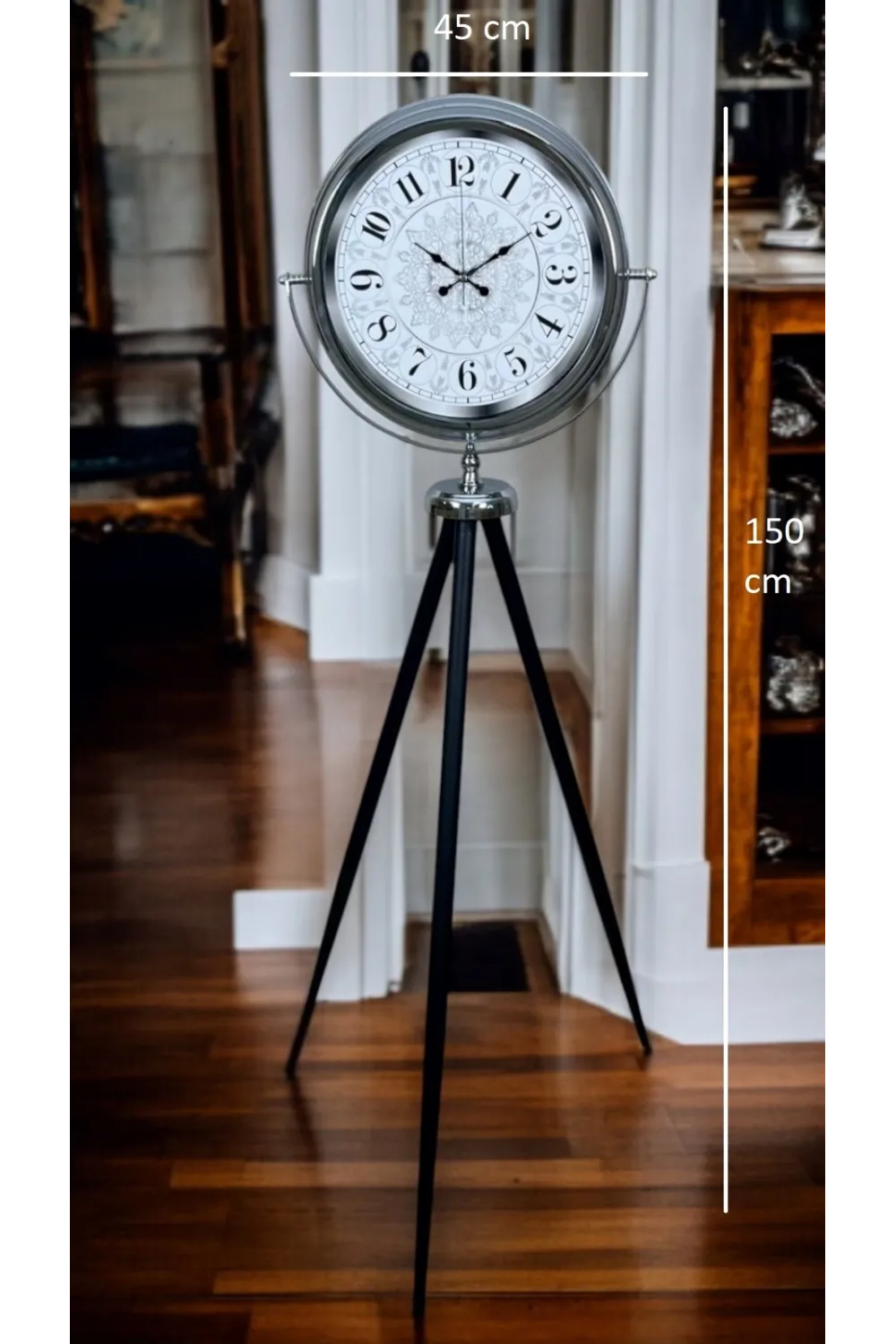 Elegance Desenli Tripod Ayaklı Saat