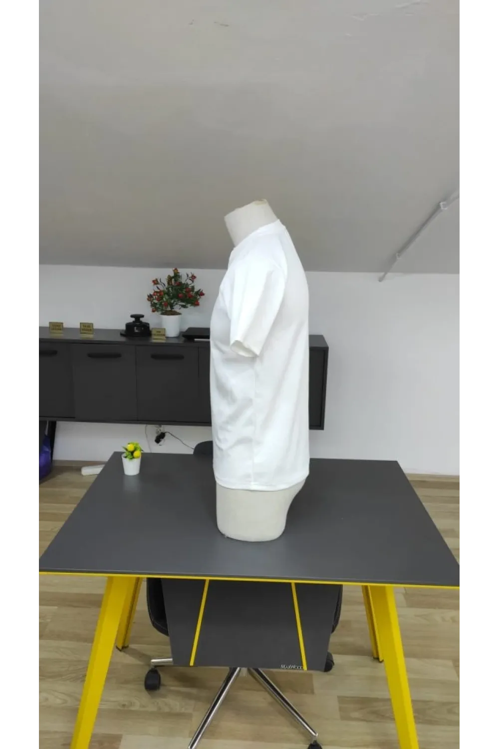 Erkek Kısa Kollu Bisiklet Yaka Burgu Tişört