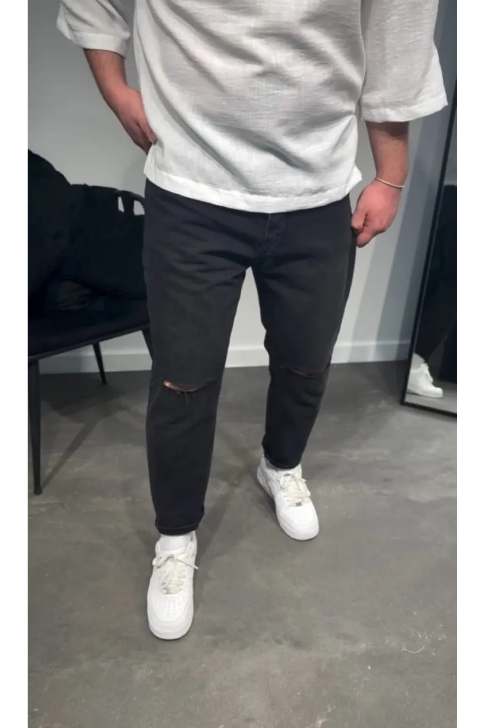 Erkek Siyah Dizi Yırtık Boyfriend Jean