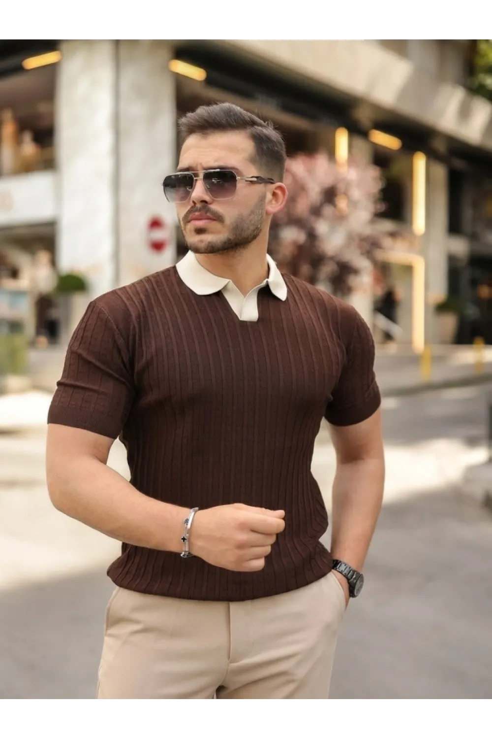 Erkek Yaka Detaylı Desen Dokulu Triko Tişört