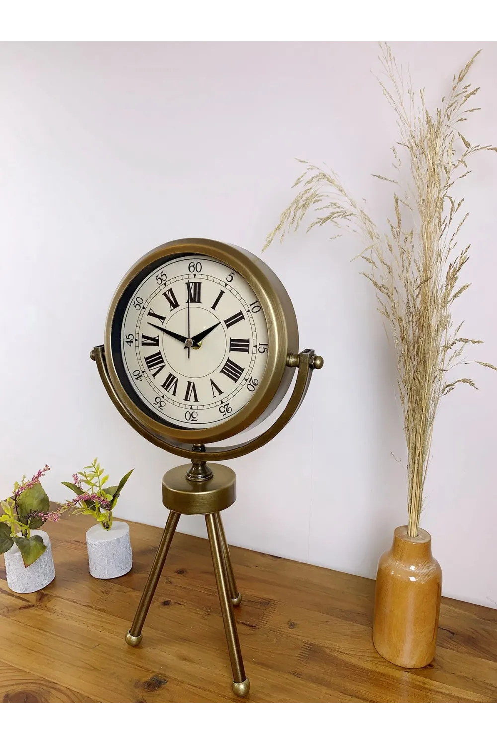 Eskitme Prestij Üç Ayaklı Masa Saati