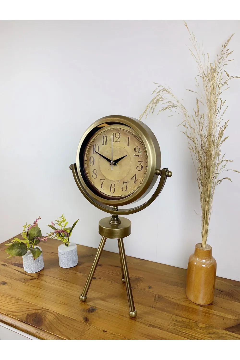 Eskitme Vintage Üç Ayaklı Masa Saati