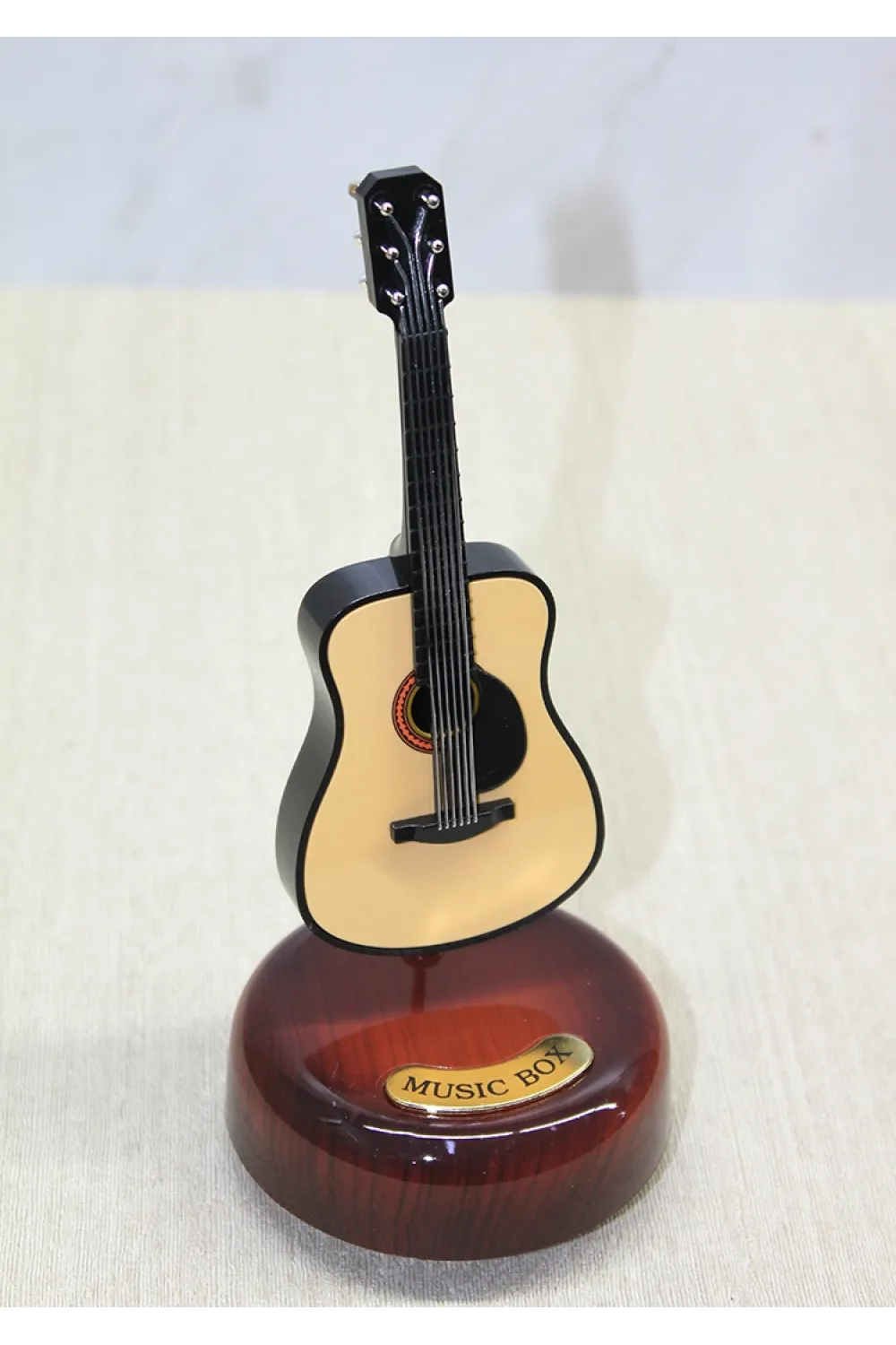 Gitar Müzik Kutusu (1 Adet) Seçenek 1