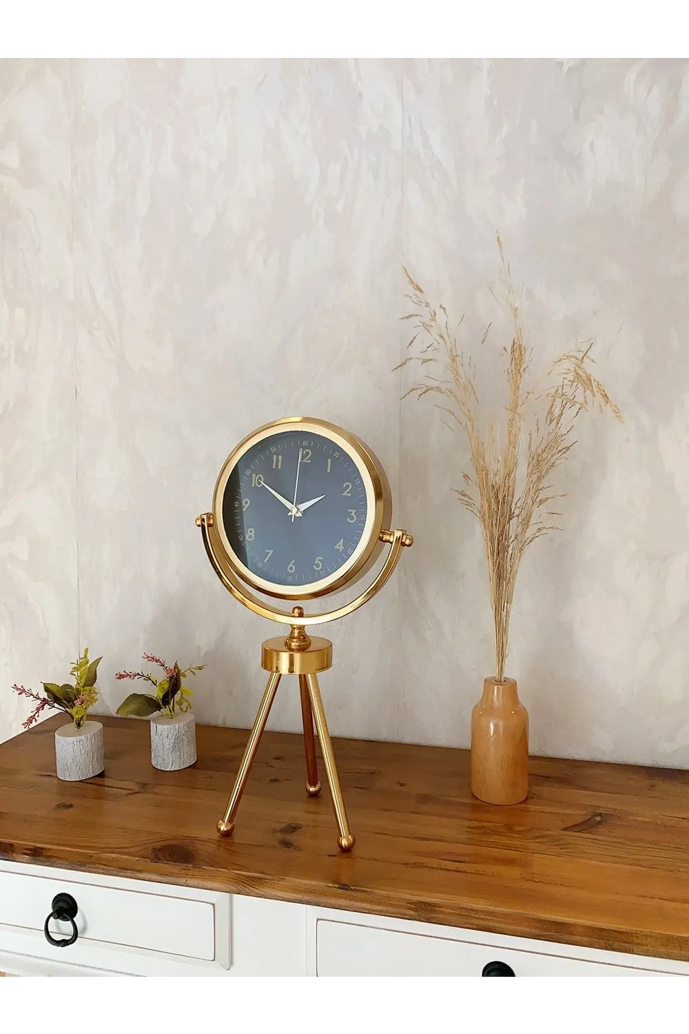 Gold Metal Mini Tripod Tokyo Masa Saati 45×26 cm