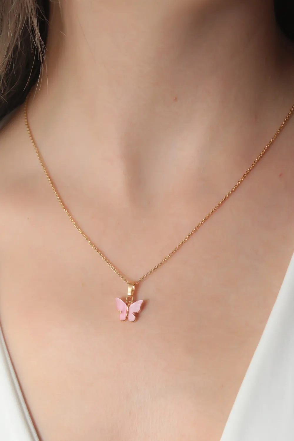 ietaks™ Gold Pembe Renk Kelebek Figür Kadın Kolye