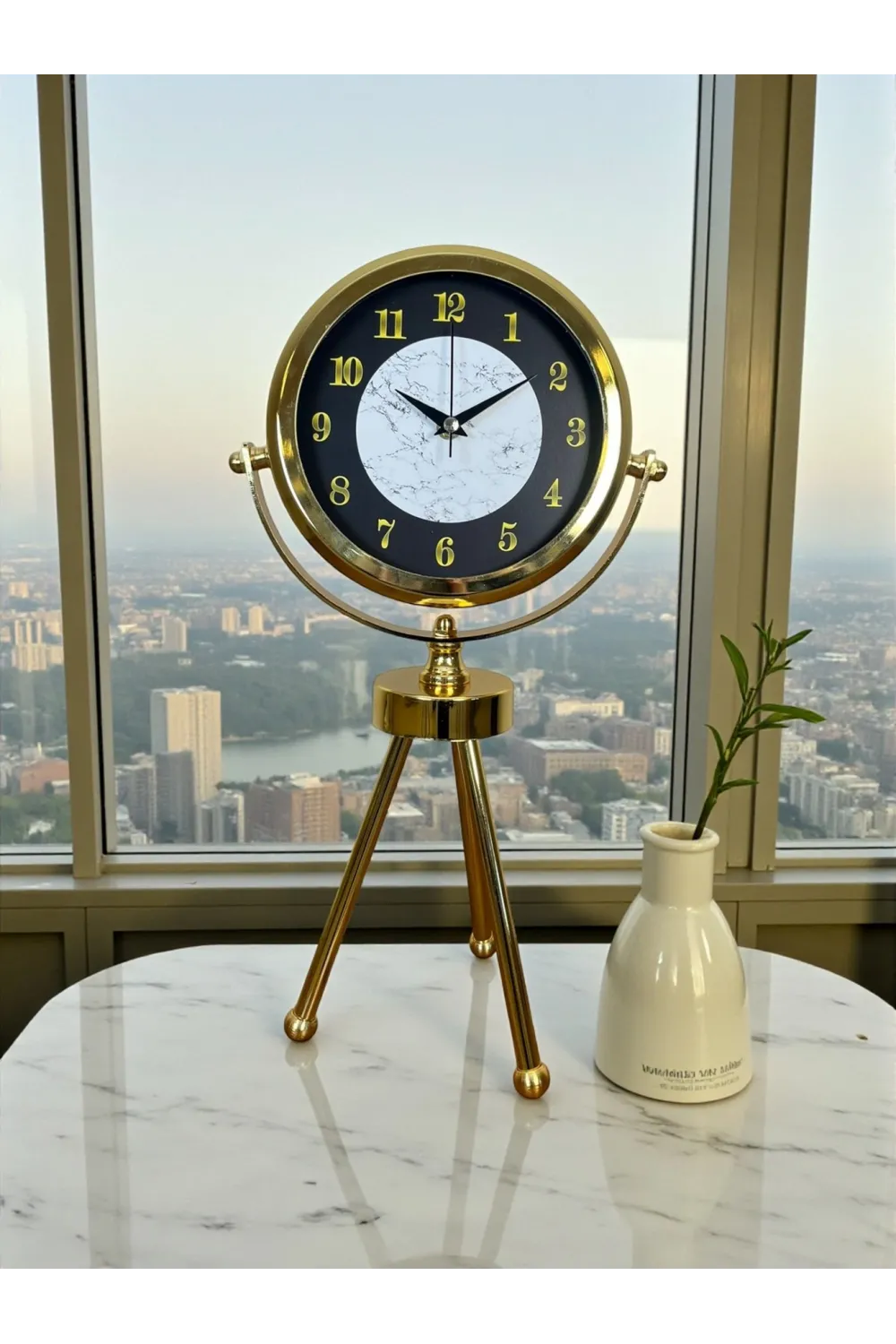 Golden Marble Üç Ayaklı Metal Masa Saati