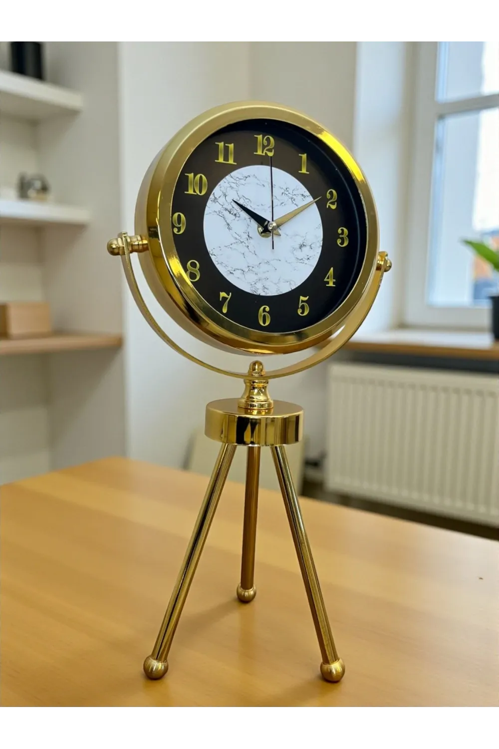 Golden Marble Üç Ayaklı Metal Masa Saati