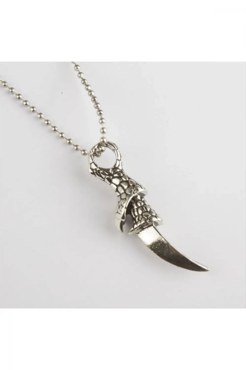 Hançer Figürlü Metal Kolye