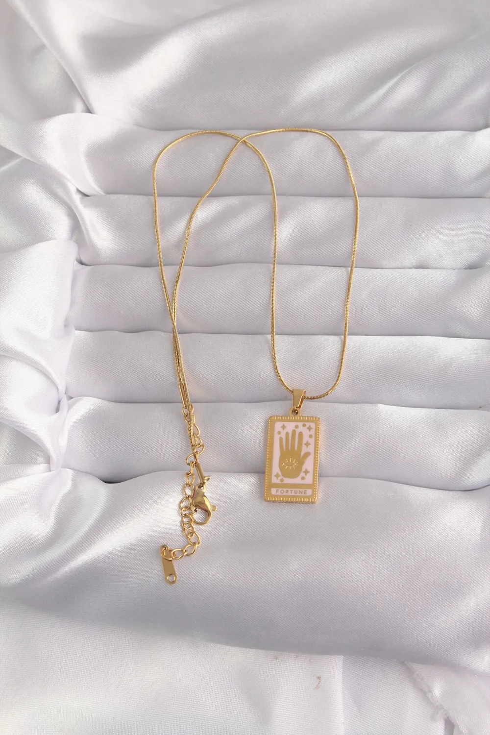 316L Çelik Gold Renk Pembe Mineli El Figür Tarot Kolye TJ-BKO9031