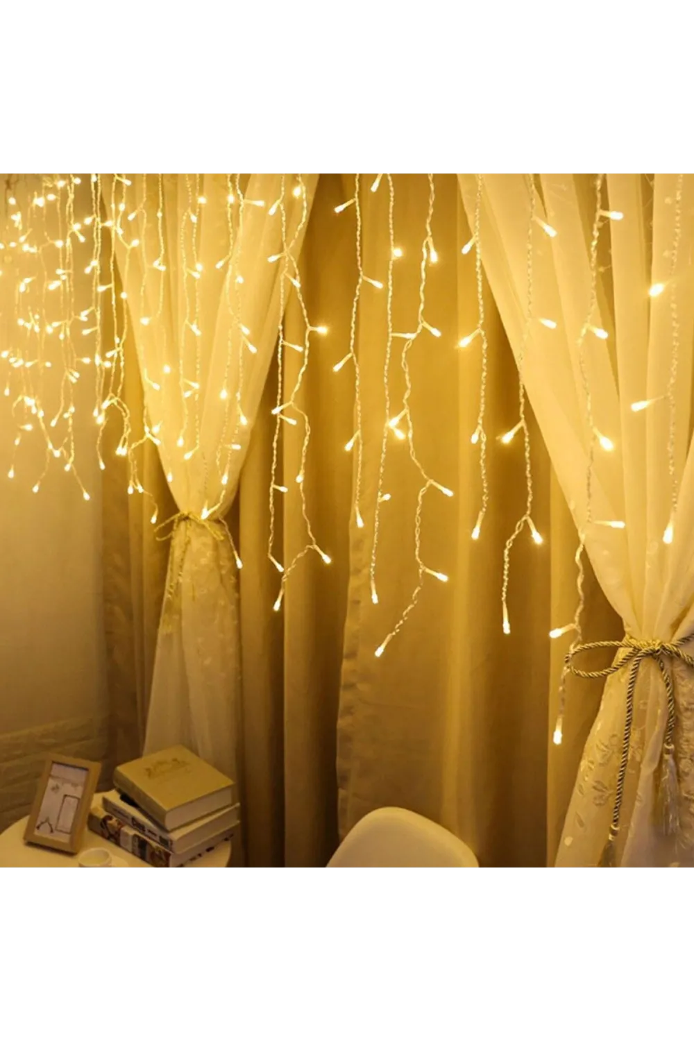 8 Fonksiyonlu 16 Saçaklı Perde Led 3 x 1 (Günışığı)