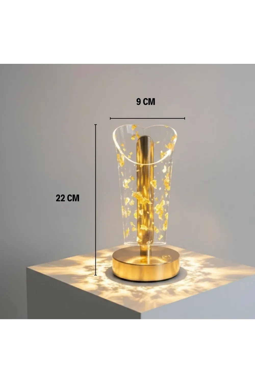 Açık Silindirik Kristal Altın Toz Model LED Masa Lambası – Gold Tabanlı, Dokunmatik, 3 Renk Işık Modlu, Şarjlı Modern Dekoratif Gece Lambası