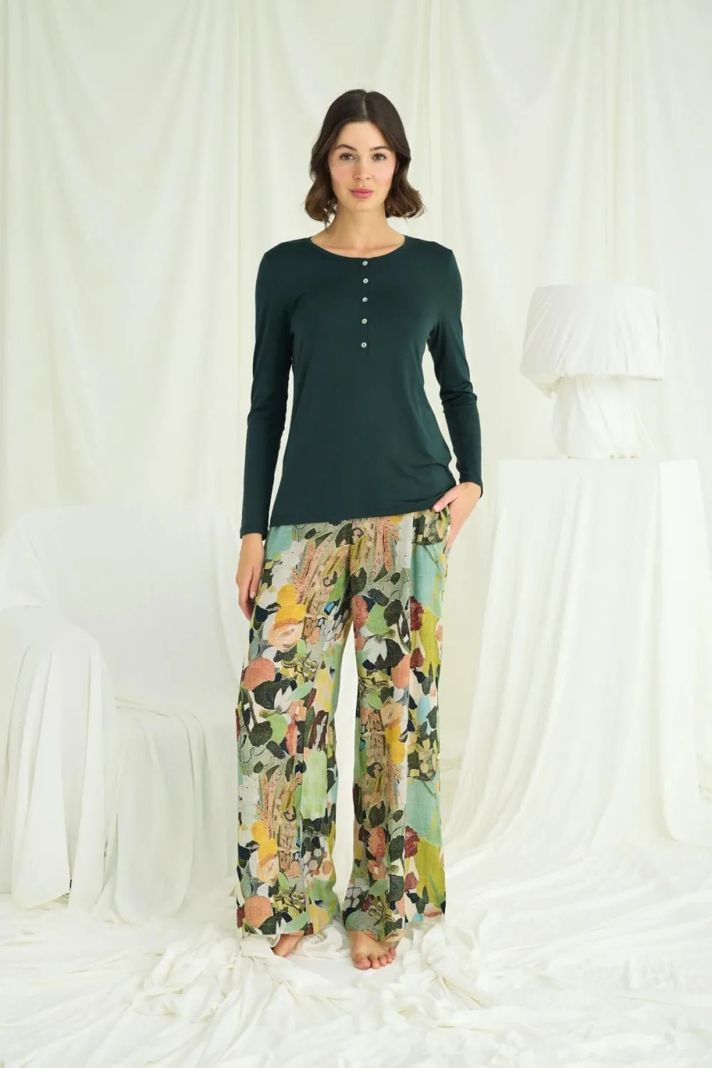Çiçek ve Yaprak Desenli Pijama Takımı