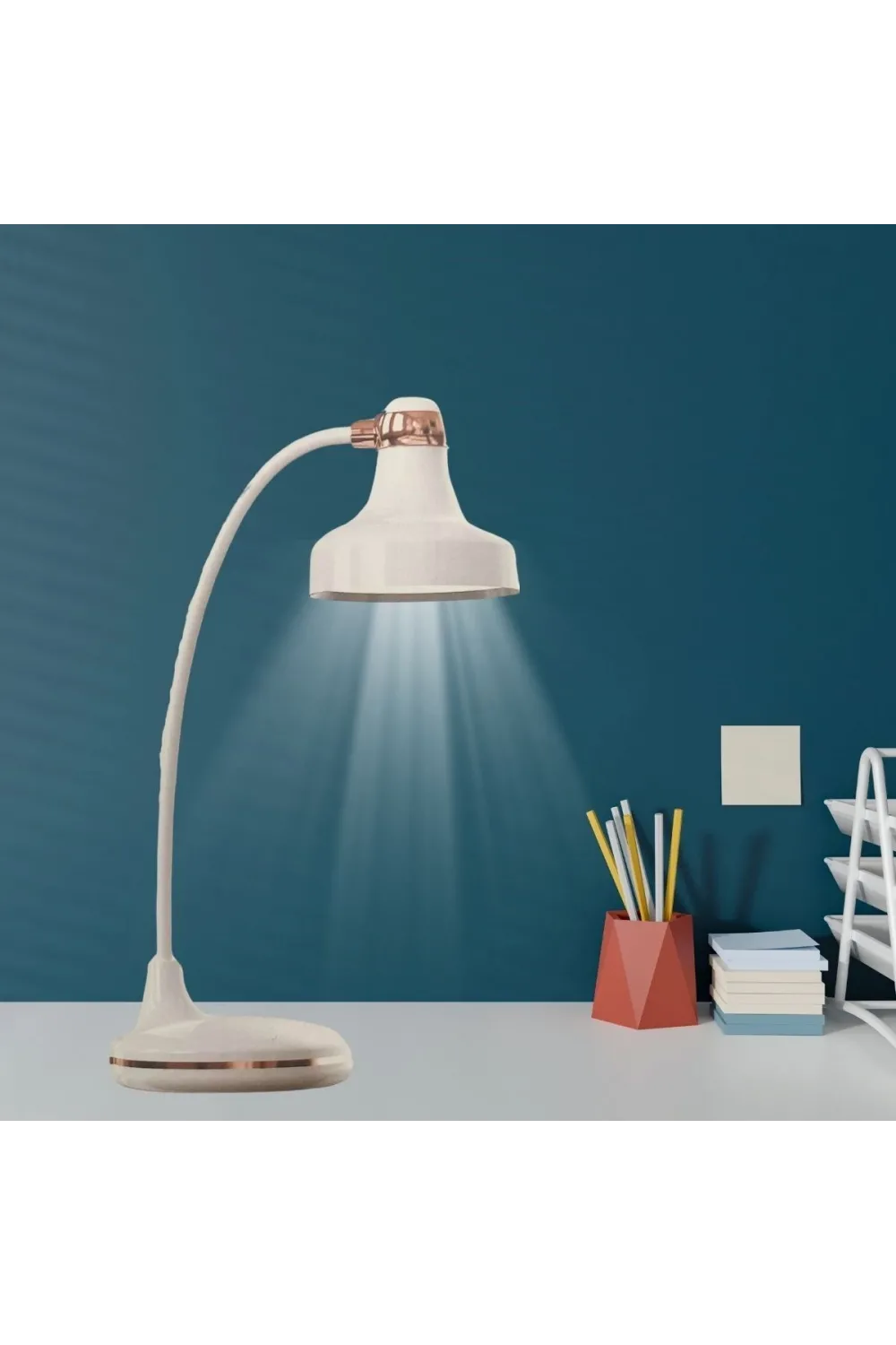 Dokunmatik 3 Farklı LED Işıklı Çalışma Masası Üstü Lamba