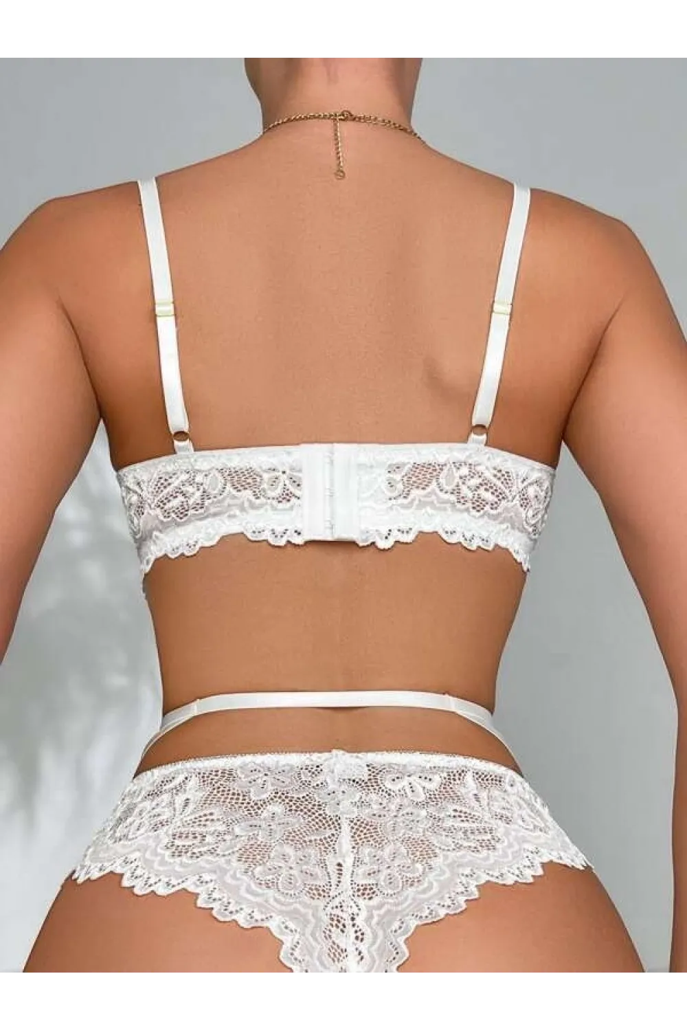 ieg™ For Dreams 8465 Dantelli Kalp Aksesuar Detaylı Jartiyerli Büstiyer Çorap Takım