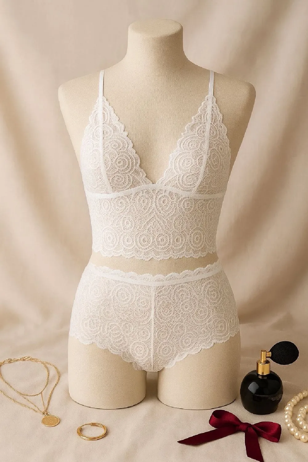 ieg™ Kadın Beyaz Dantel Bralet Şort Takımı – Romantik ve Zarif İç Giyim