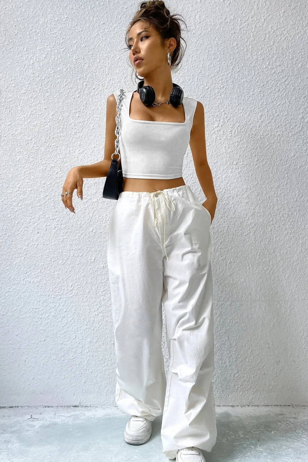ieg™ Kadın Beyaz Kare Yaka Kalınlaşan Omuz Detaylı Crop Top Bluz