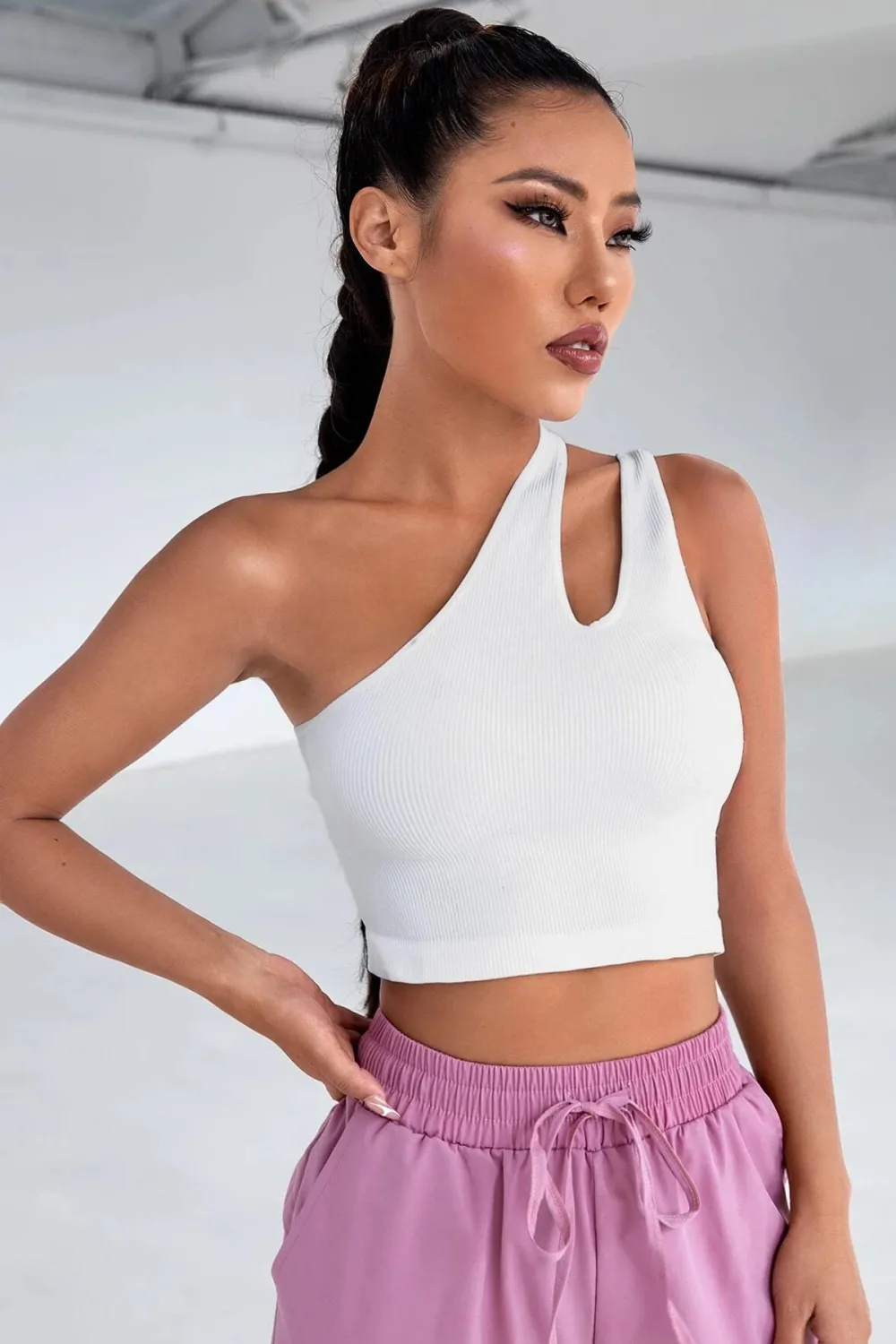 ieg™ Kadın Beyaz Tek Omuz Cut Out Detaylı Crop Top Bluz