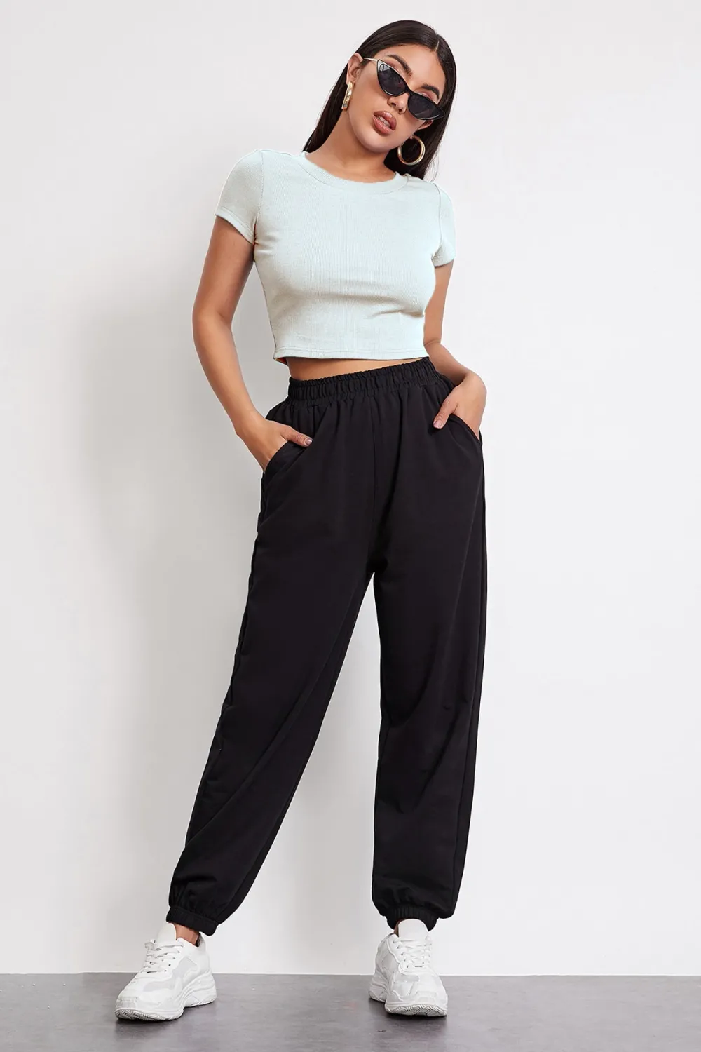 ieg™ Kadın Beyaz Yuvarlak Yaka Yarım Kol Crop Top Bluz