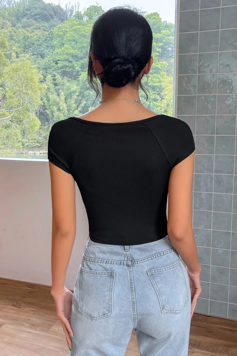 ieg™ Kadın Siyah Kare Yaka Yarım Kol Göğüs Dekolteli Crop Top Bluz