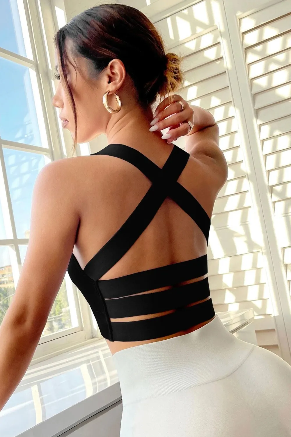 ieg™ Kadın Siyah Sırtı Çapraz Lastik Detaylı Crop Top Bluz