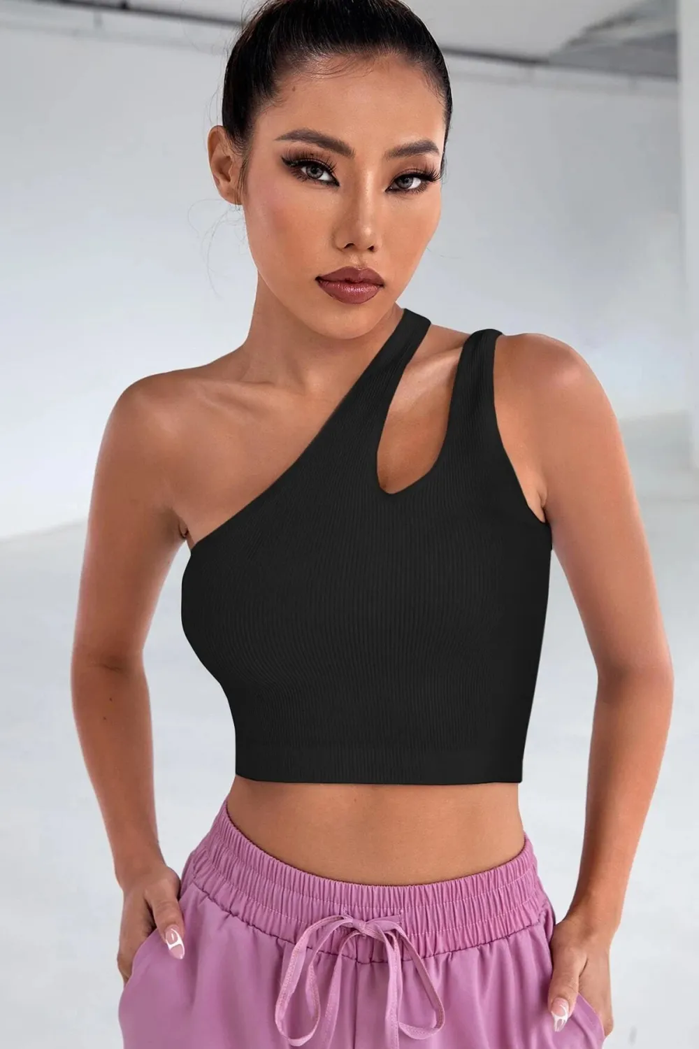 ieg™ Kadın Siyah Tek Omuz Cut Out Detaylı Crop Top Bluz