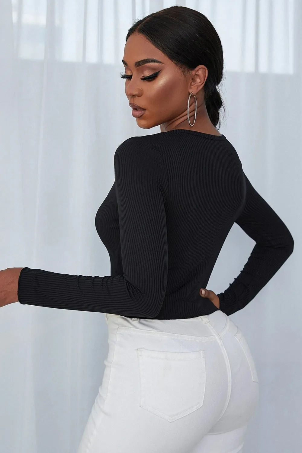 ieg™ Kadın Siyah Uzun Kollu Düğmeli Göğüs ve Göbek Dekolteli Crop Top Bluz