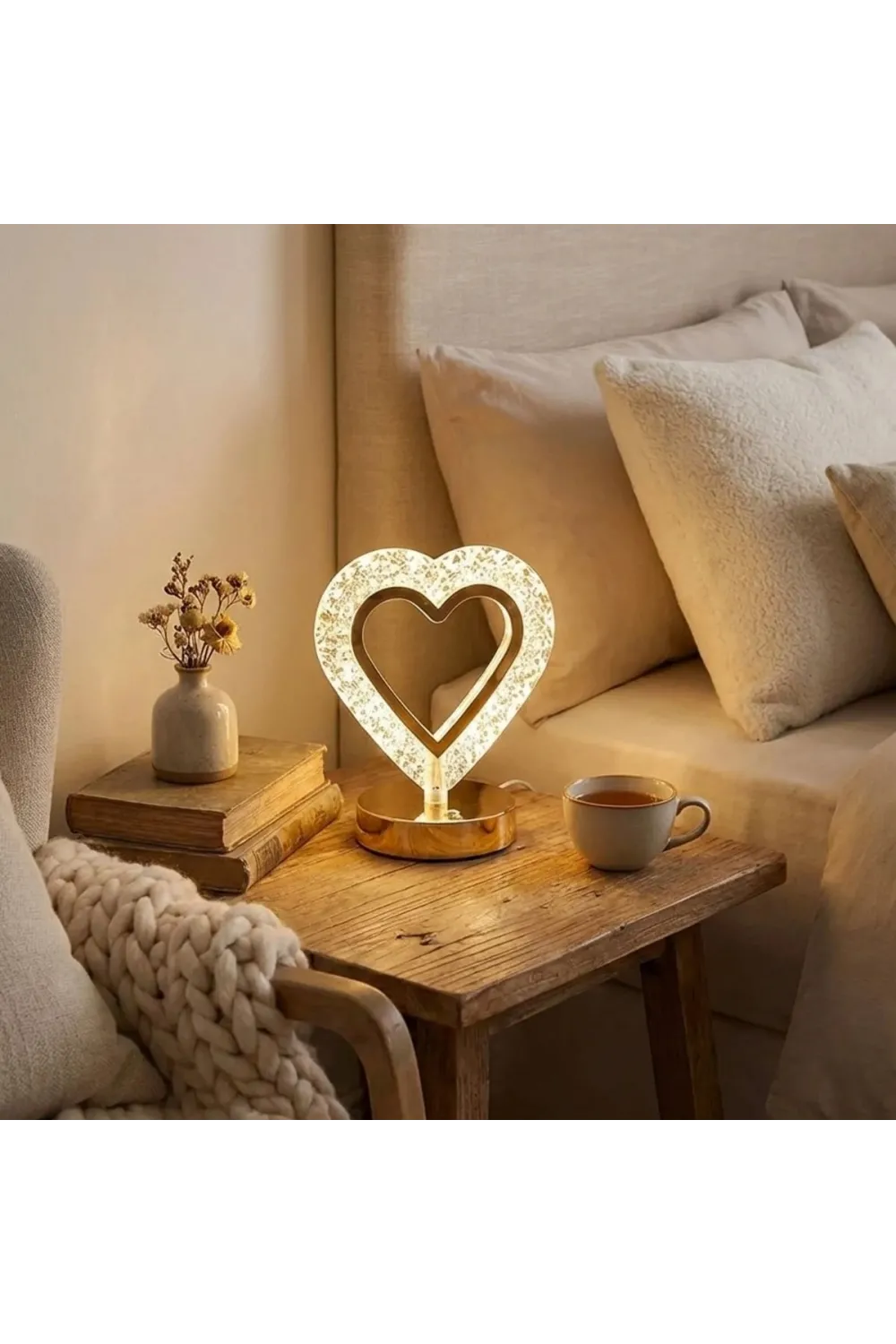 Kalp Şeklinde Kristal LED Masa Lambası – Dokunmatik, 3 Renk Işık Modlu, Şarjlı Mini Dekoratif Gece Lambası