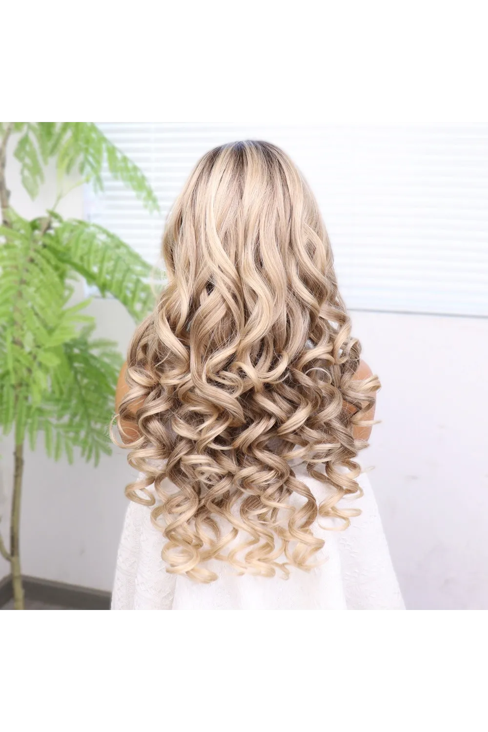 Kumral Platin Ombre Bebek Saçlı Fiber Sentetik Yoğun Dalgalı Tül Peruk