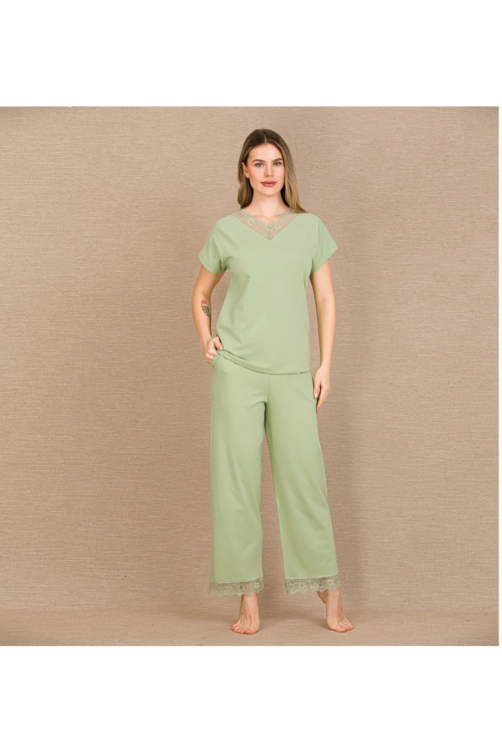 Pamuklu Şık Tasarım Dantel İşlemeli Yeşil Kısa Kol Pijama Takımı