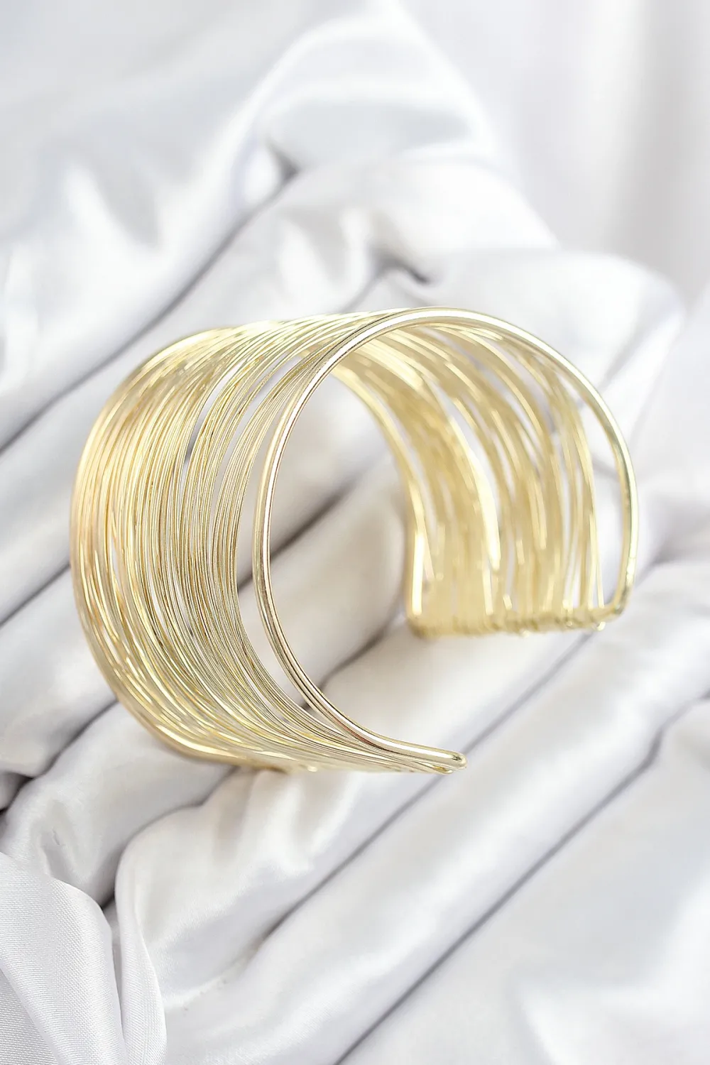Pirinç Tel Sarma Model Gold Renk Kadın Bileklilk TJ-BB7895