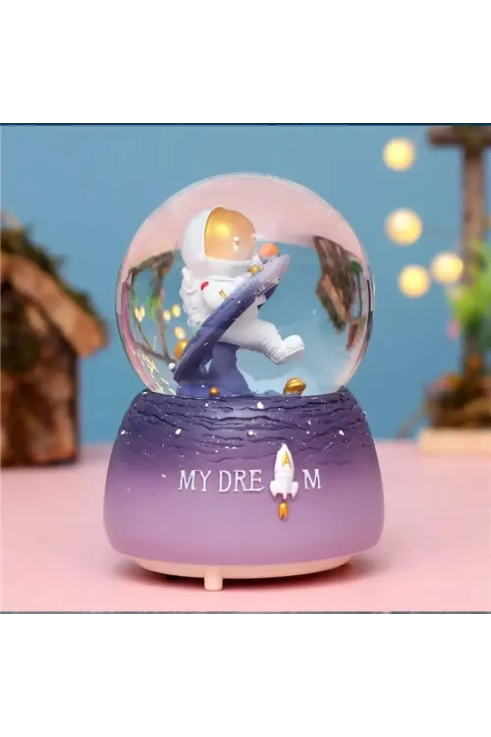 Sevimli Astronot Kar Küresi