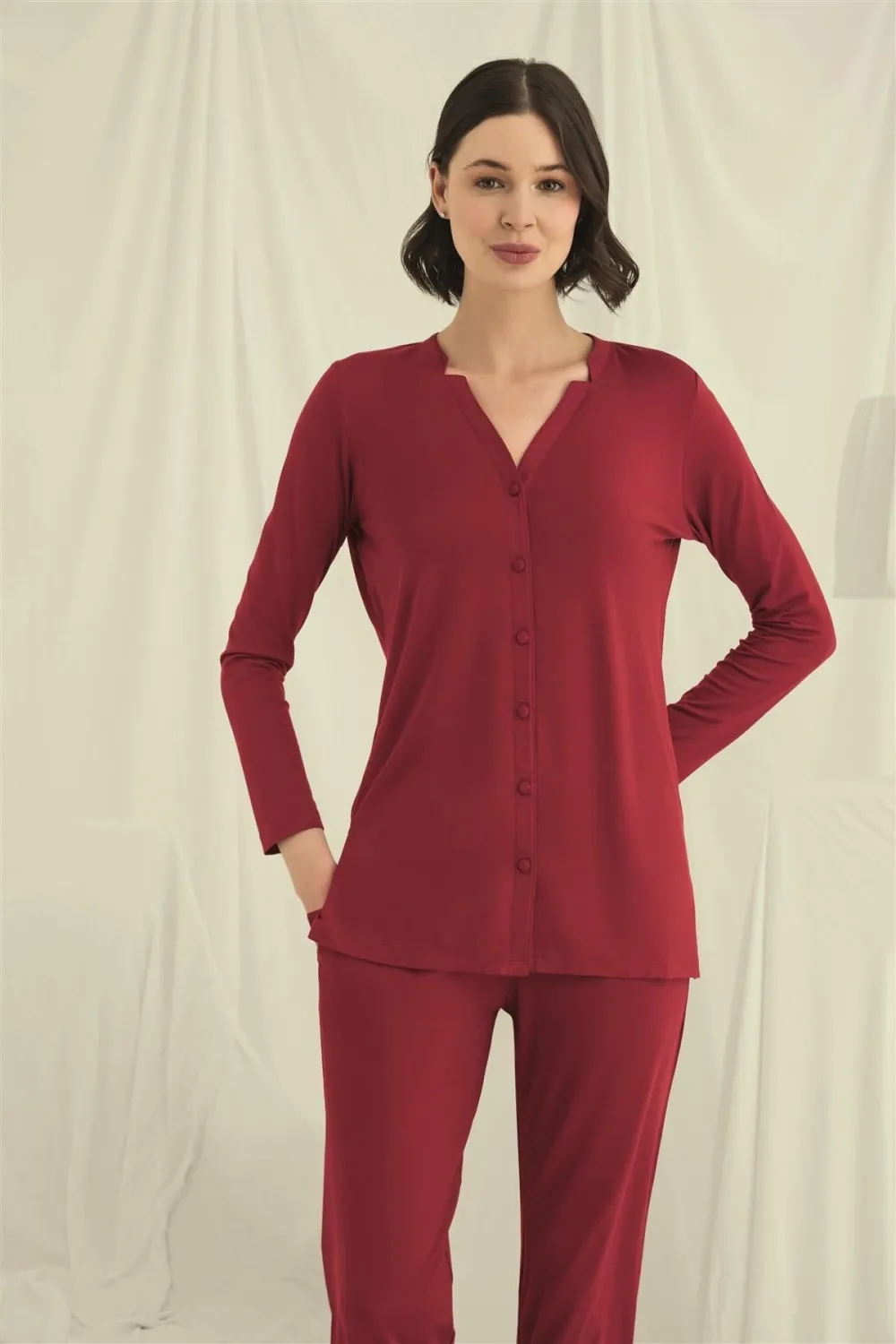 Uzun Kollu Boydan Düğmeli V Yaka Pijama Takımı