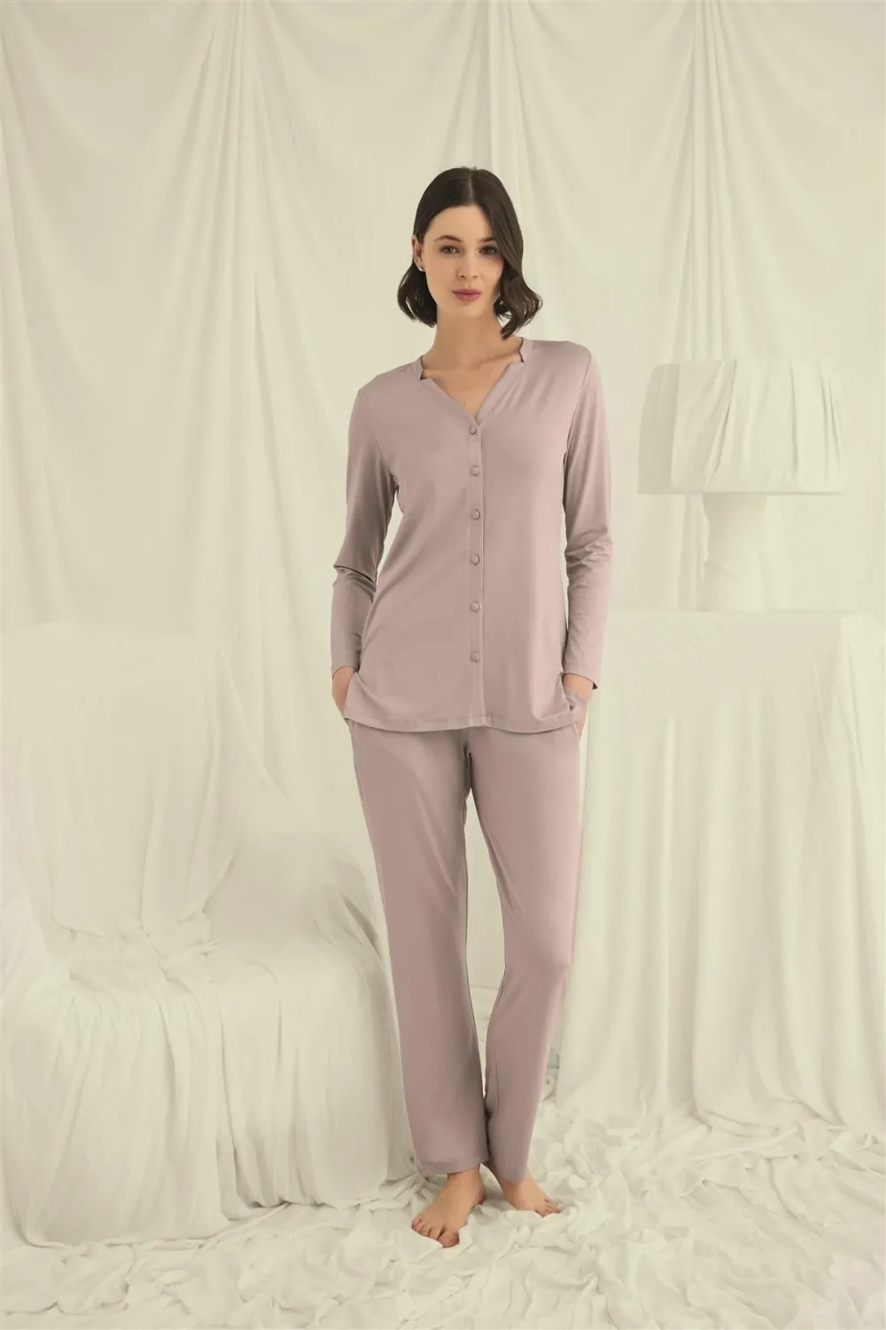 Uzun Kollu Boydan Düğmeli V Yaka Pijama Takımı