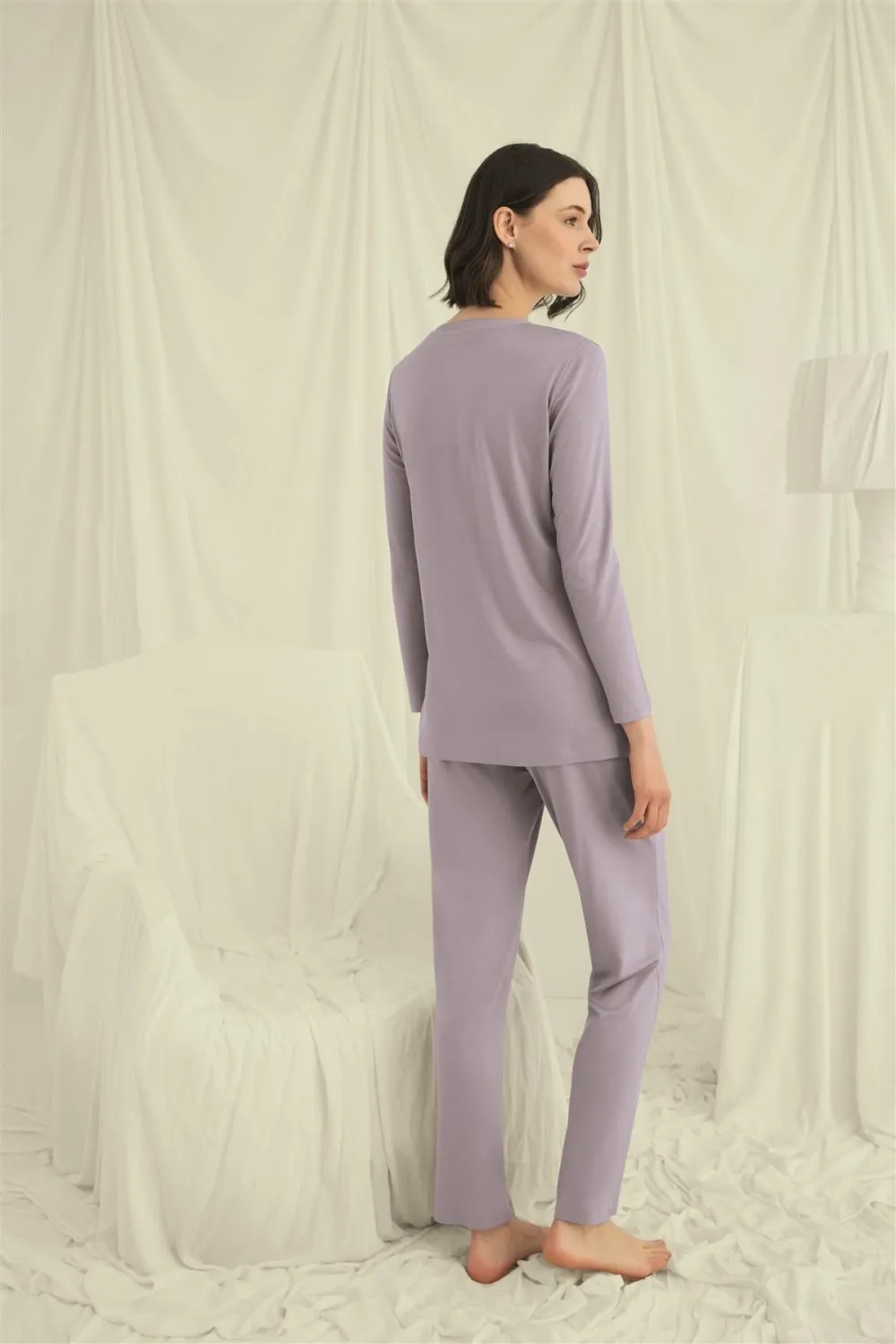 Uzun Kollu Boydan Düğmeli V Yaka Pijama Takımı