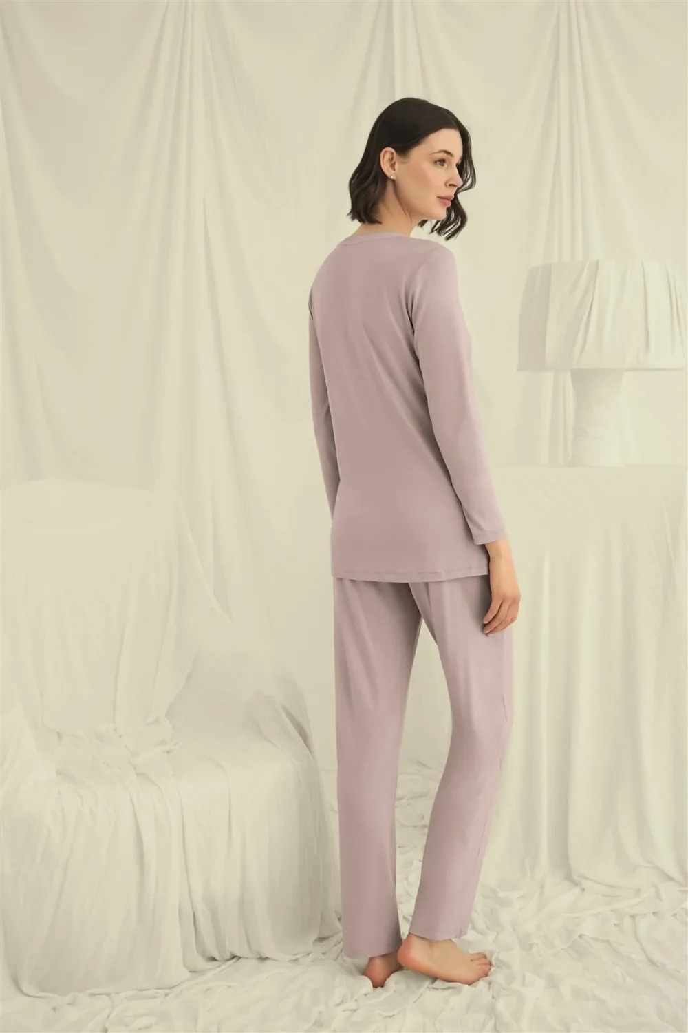 Uzun Kollu Boydan Düğmeli V Yaka Pijama Takımı