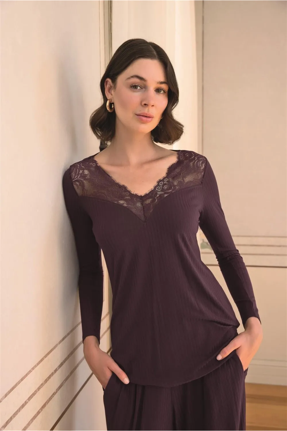 Uzun Kollu ve Dantelli Pijama Takımı