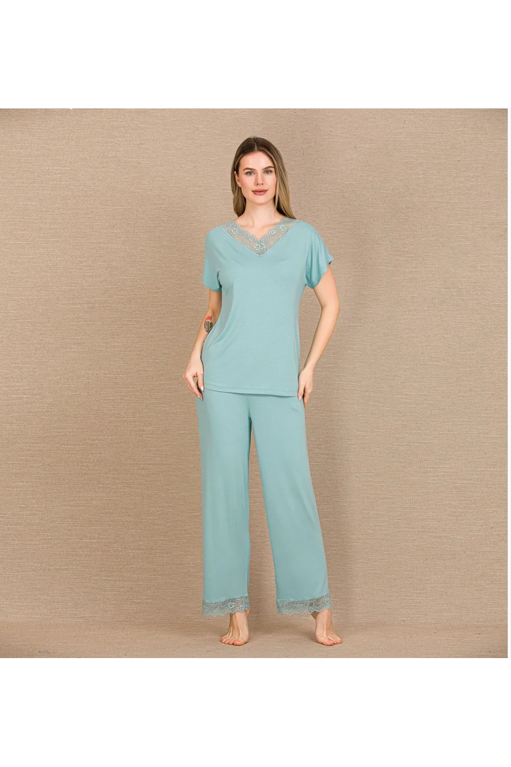 Viskon Şık Tasarım Dantel İşlemeli Mint Yeşil Kısa Kol Pijama Takımı