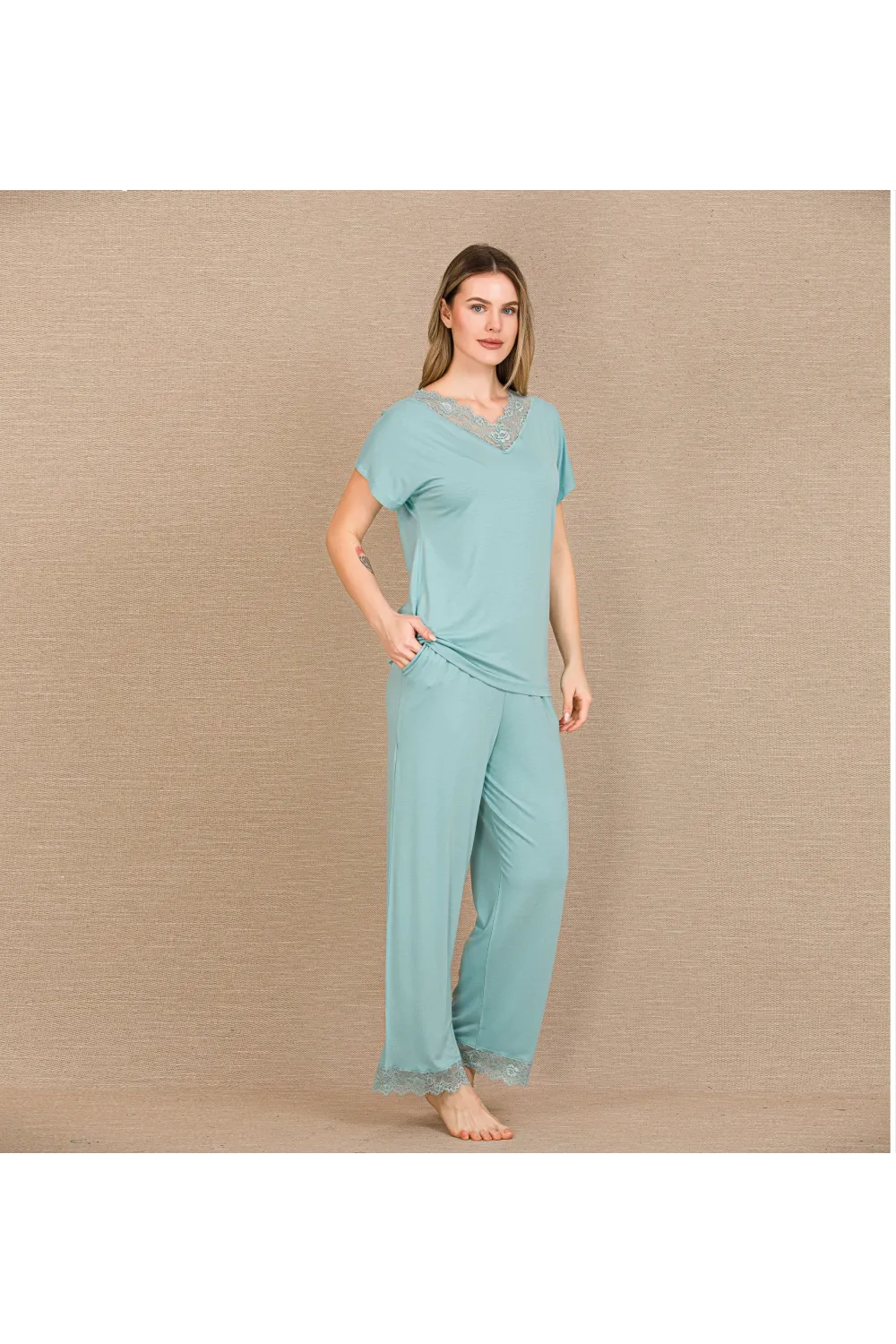 Viskon Şık Tasarım Dantel İşlemeli Mint Yeşil Kısa Kol Pijama Takımı