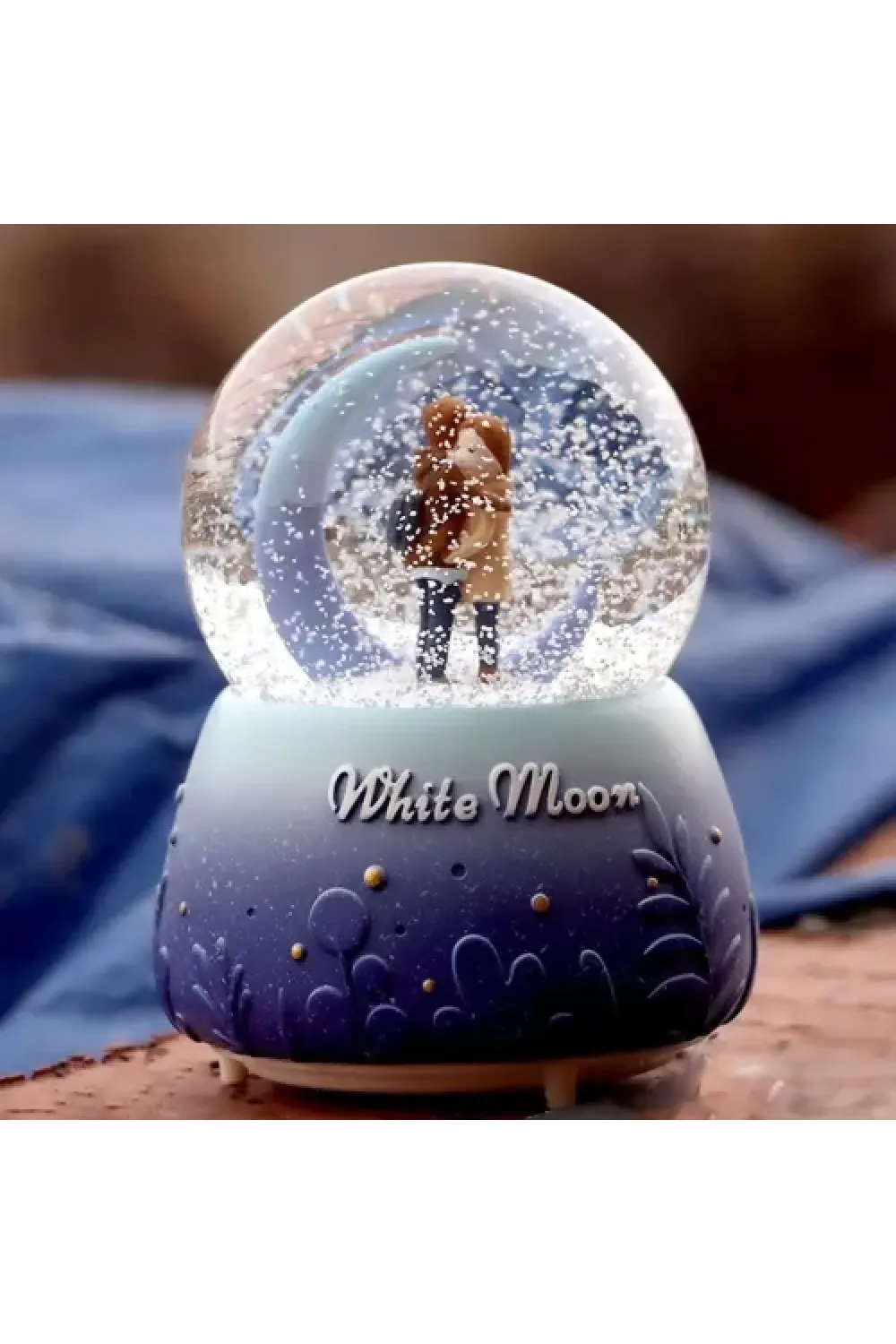 White Moon Kar Küresi Orta Boy