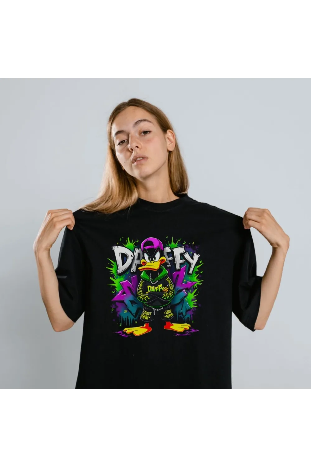 Daffy Duck Graffiti Baskılı Unisex Siyah Tişört - 24/1 Penye Pamuklu