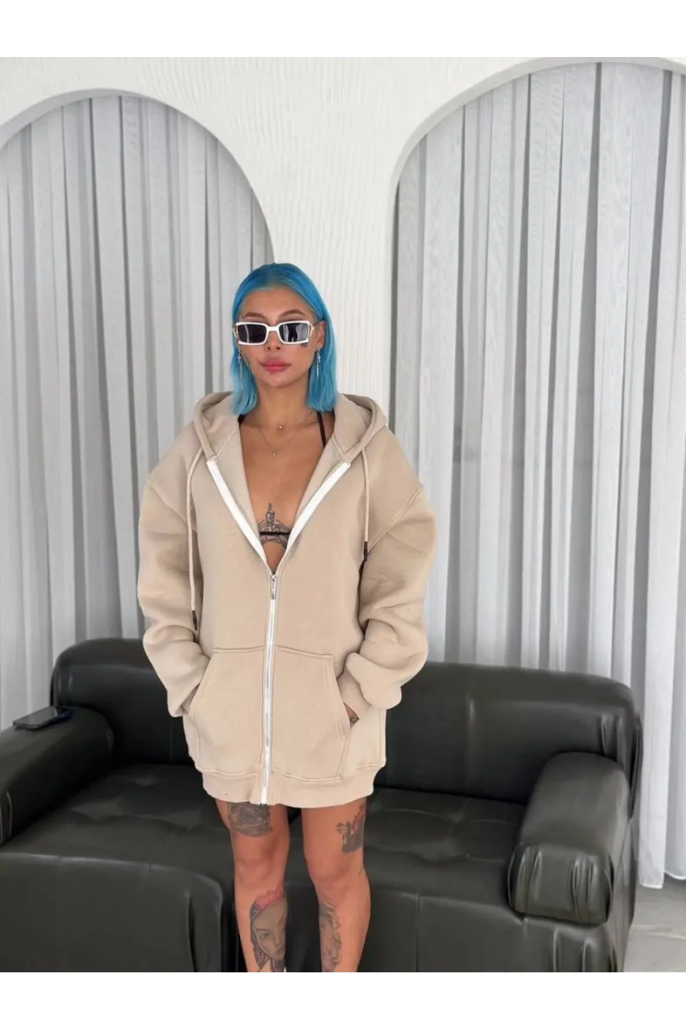 Kadın 3 İplik Pamuklu Kapüşonlu Kanguru Cepli Baskılı Oversize Hoodie Sweatshirt - Bej