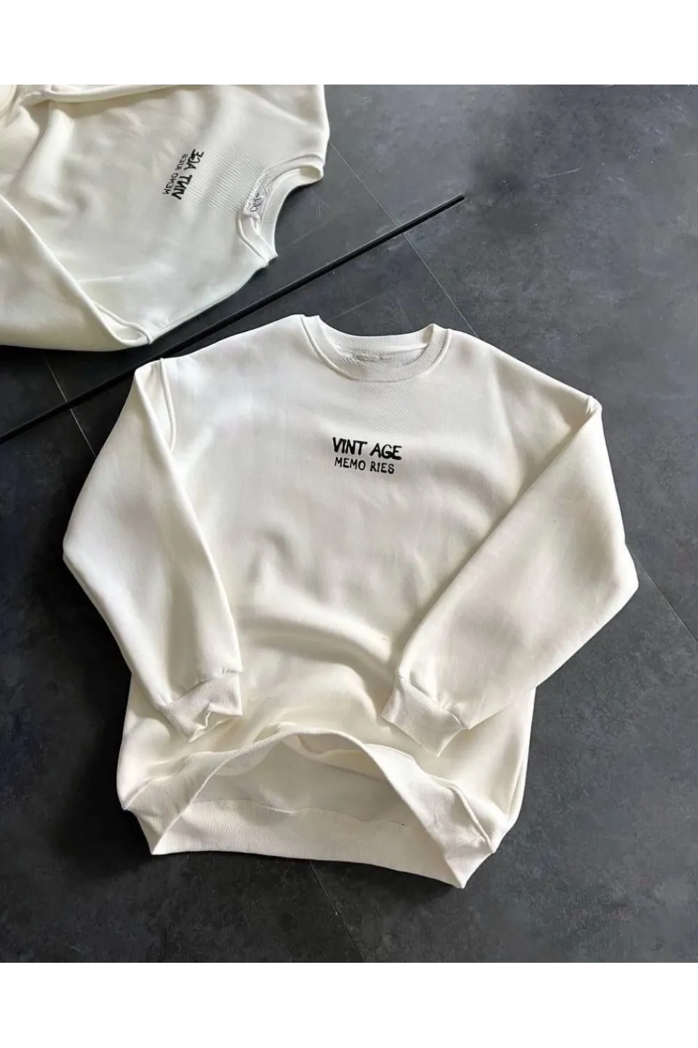 Kadın Bisiklet Yaka 3 İplik Baskılı Oversize SweatShirt - Beyaz